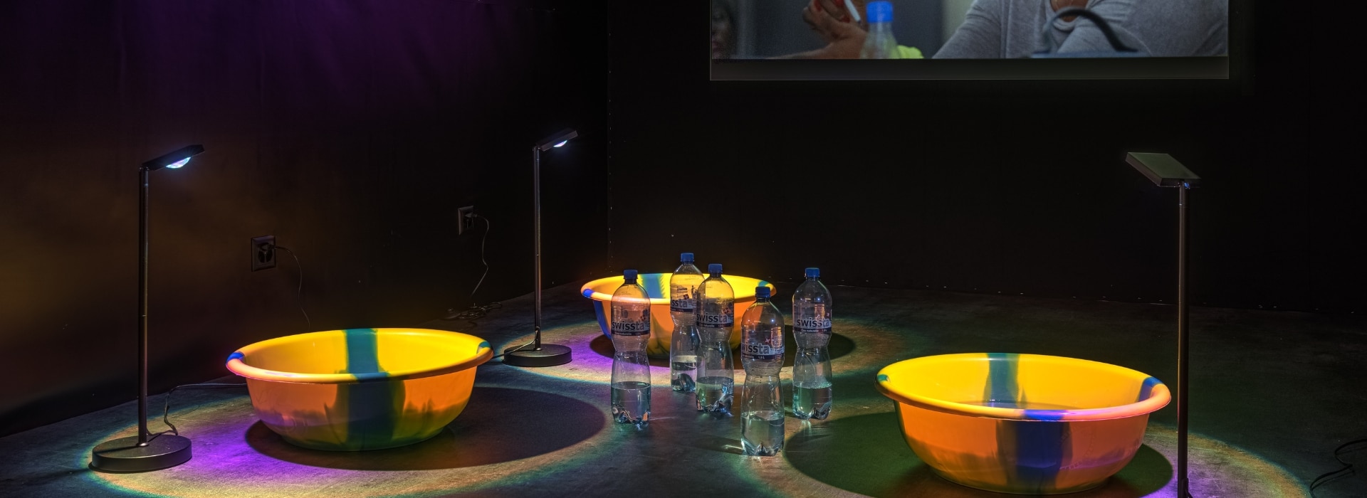 Vue de l’exposition Magali Dougoud. Aux eaux promises. Magali Dougoud, Mati Wata Water, 2025 © Magali Dougoud. Photo : Musées cantonaux du Valais, Sion. Olivier Lovey